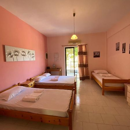Yfantis Sakis Apartment'S Eratiní Ngoại thất bức ảnh