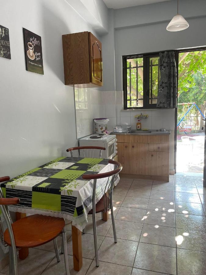 Yfantis Sakis Apartment'S Eratiní Ngoại thất bức ảnh