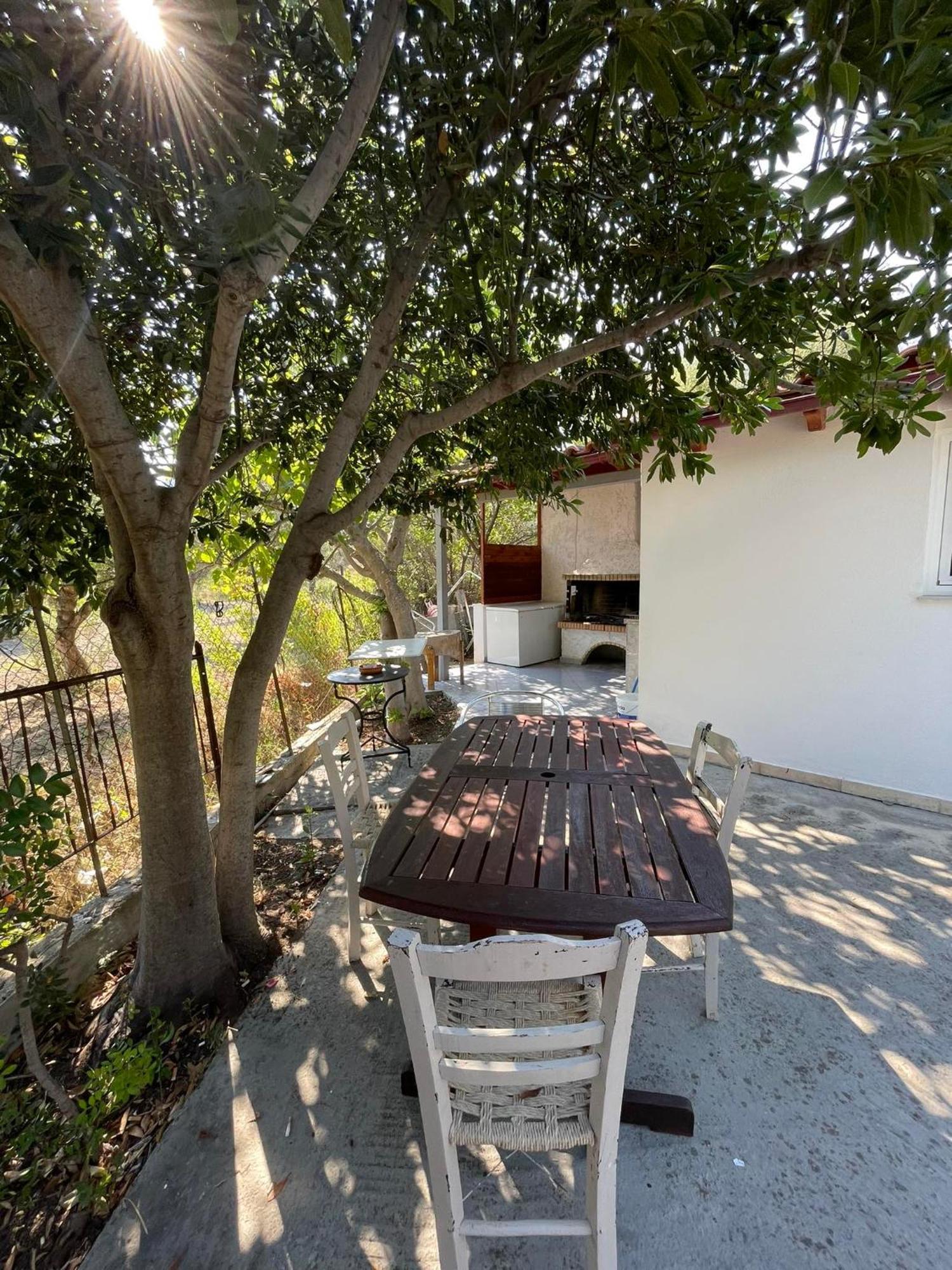 Yfantis Sakis Apartment'S Eratiní Ngoại thất bức ảnh