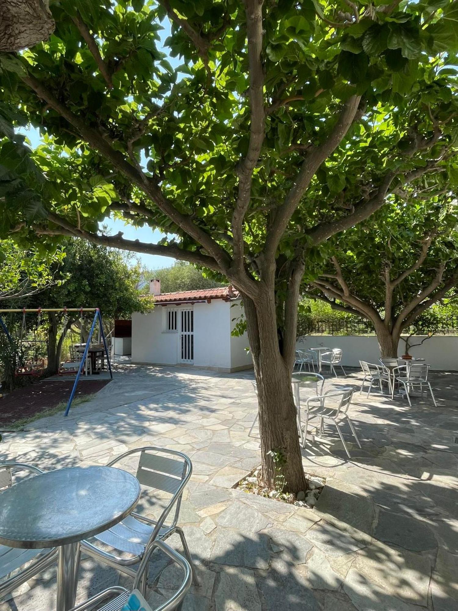 Yfantis Sakis Apartment'S Eratiní Ngoại thất bức ảnh